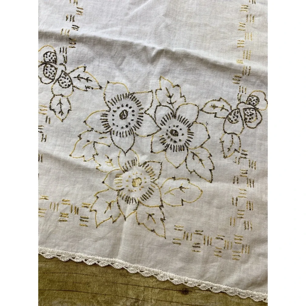 Hand Stitch Table Runner Flower Yellow Brown‎ Floral 40x30